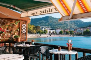 Best Places to Eat in Manali | 2025 Food Guide